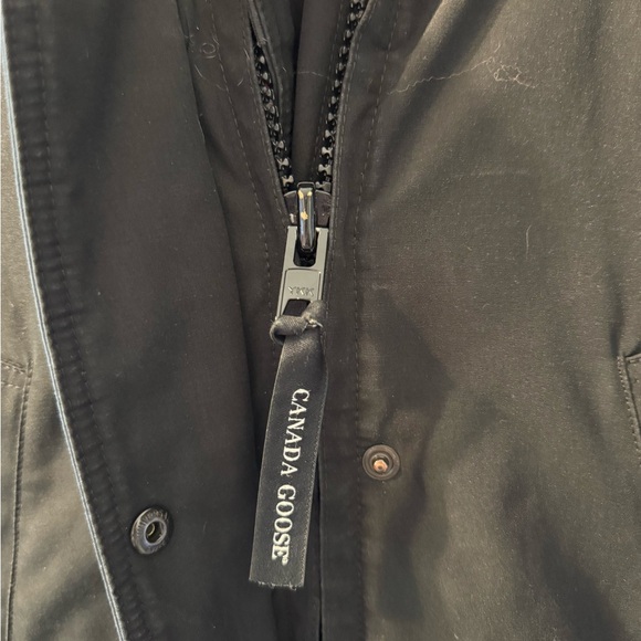 Canada Goose Woman’s Black Puffer Jacket - Picture 4 of 7